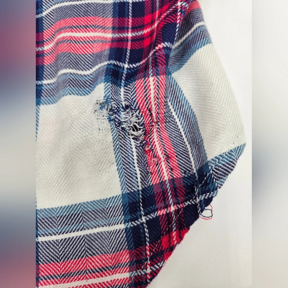 Tinsel Women’s Large Pink Blue Plaid Long Sleeve Button Down Shirt 100% Rayon - Picture 9 of 16